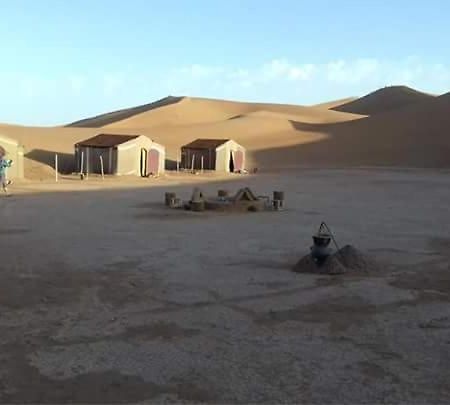 Bivouac Dune Iriki Foum Zguid Esterno foto